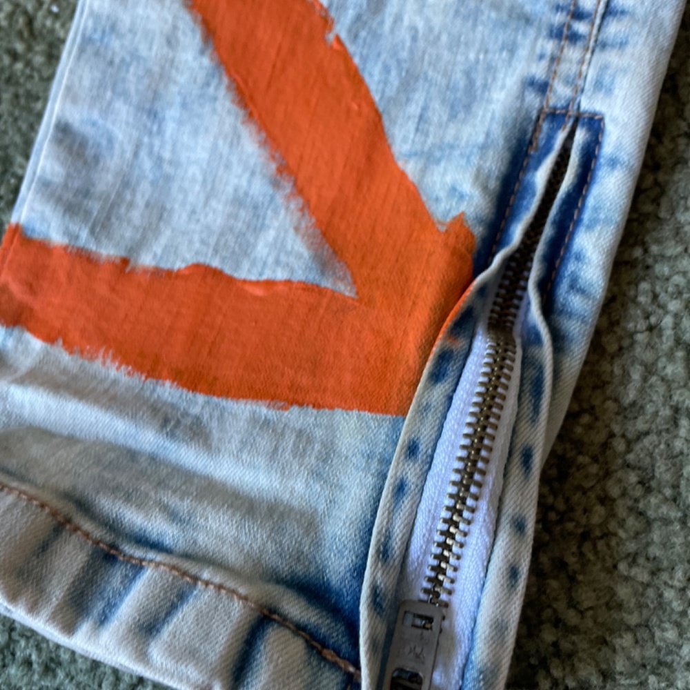 Custom Jeans - Picture 2 of 6